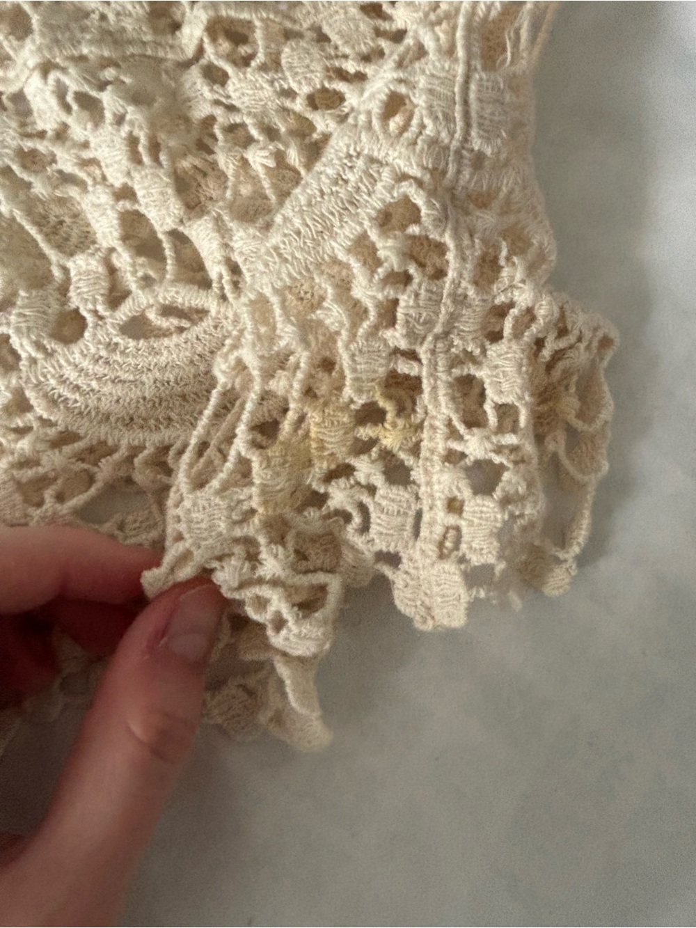Lacy Cropped Coverup Tank Top. - Picture 5 of 6